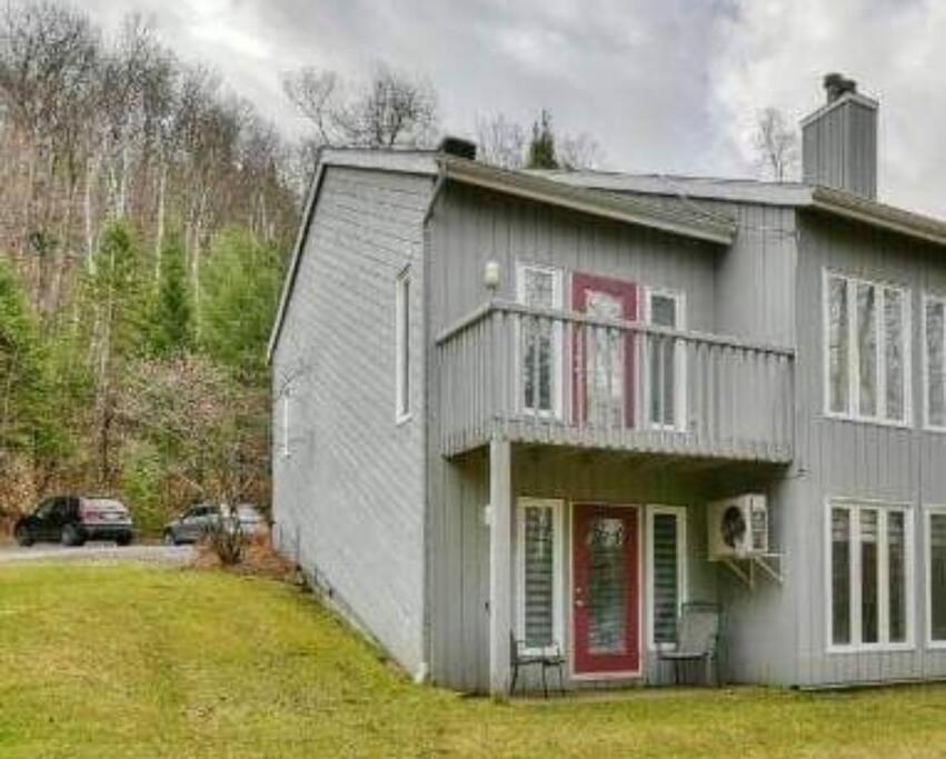 Ferienwohnung The Sunny Pastry Mont-Tremblant Exterior foto